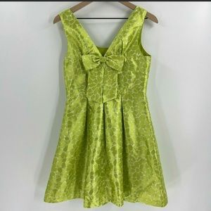 Minuet Floral Print Sleeveless green floral Mini Dress